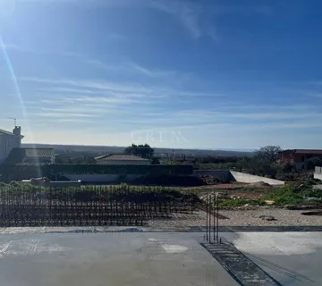 Građevinsko zemljište sa građ. dozvolom i lijepim pogledom na more - cover