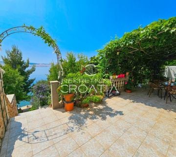 PRIZNA: 1. RED DO MORA, 2 APARTMANA! (prodaja) - cover