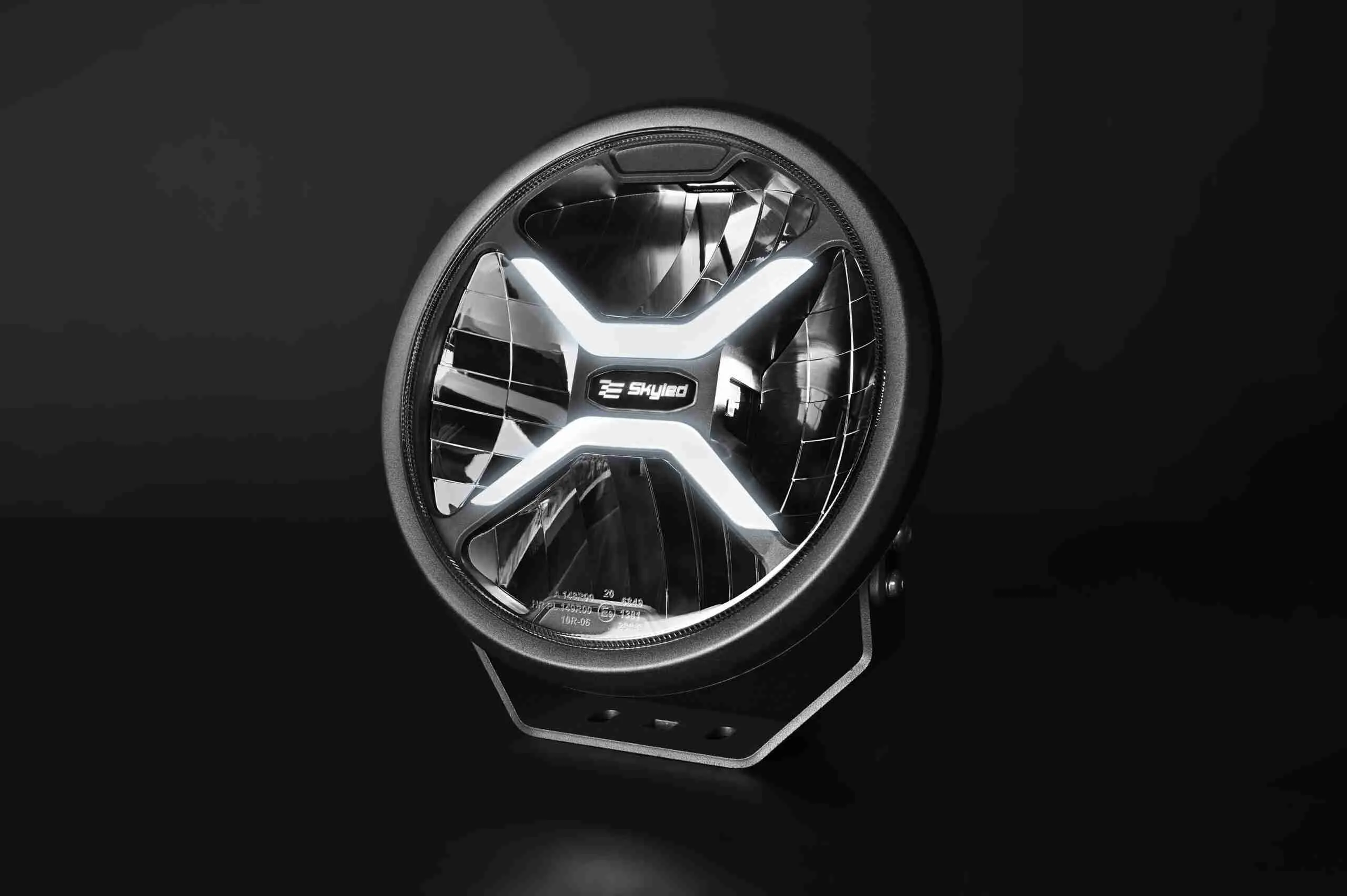 SKYLED Crux 9X POTPUNO LED VOŽNJE SVJETLO - cover