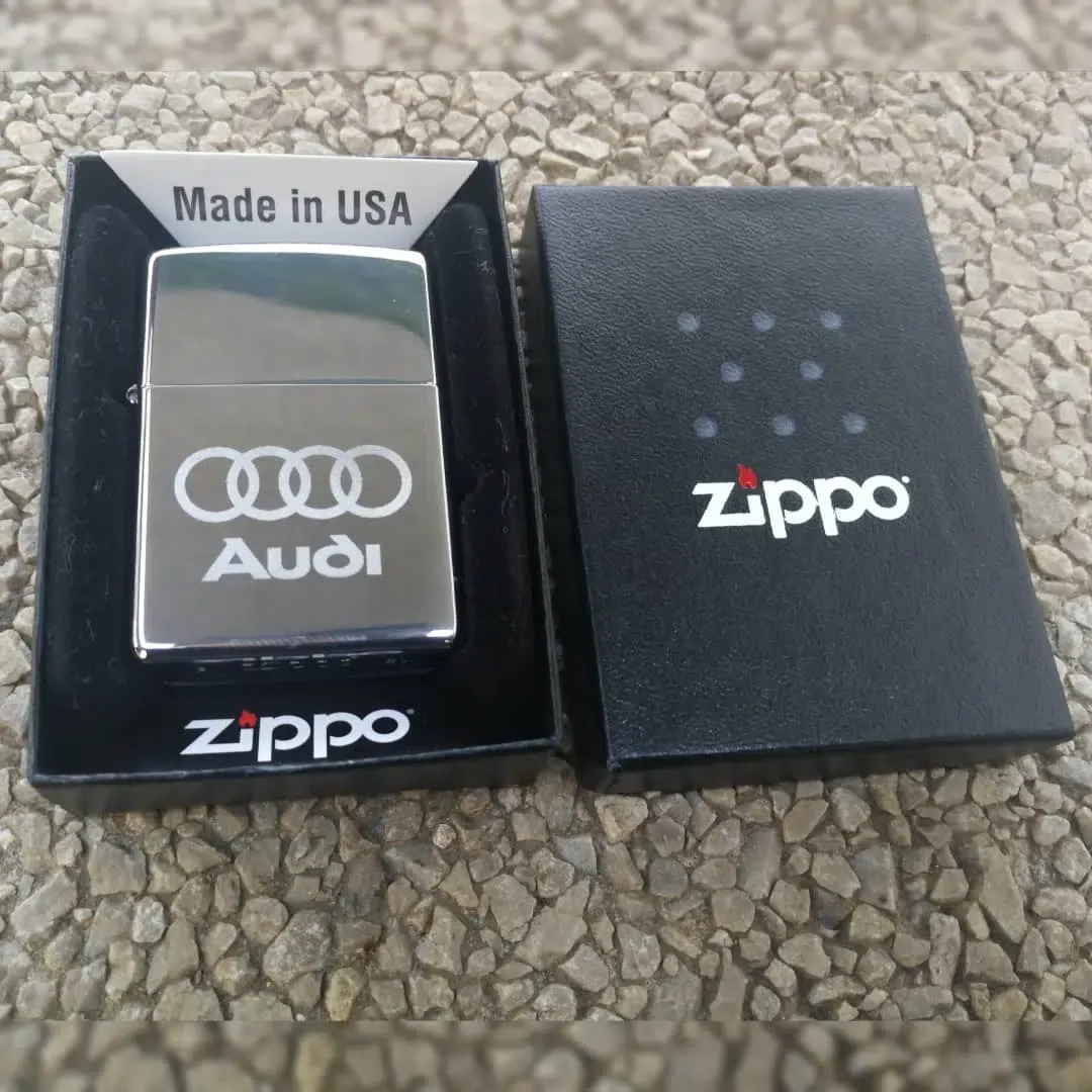 Zippo Classic High Polish Chrome - cover
