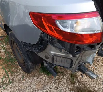 RENAULT FLUENCE 2011 ZADNJA LIJEVA LAMPA - cover