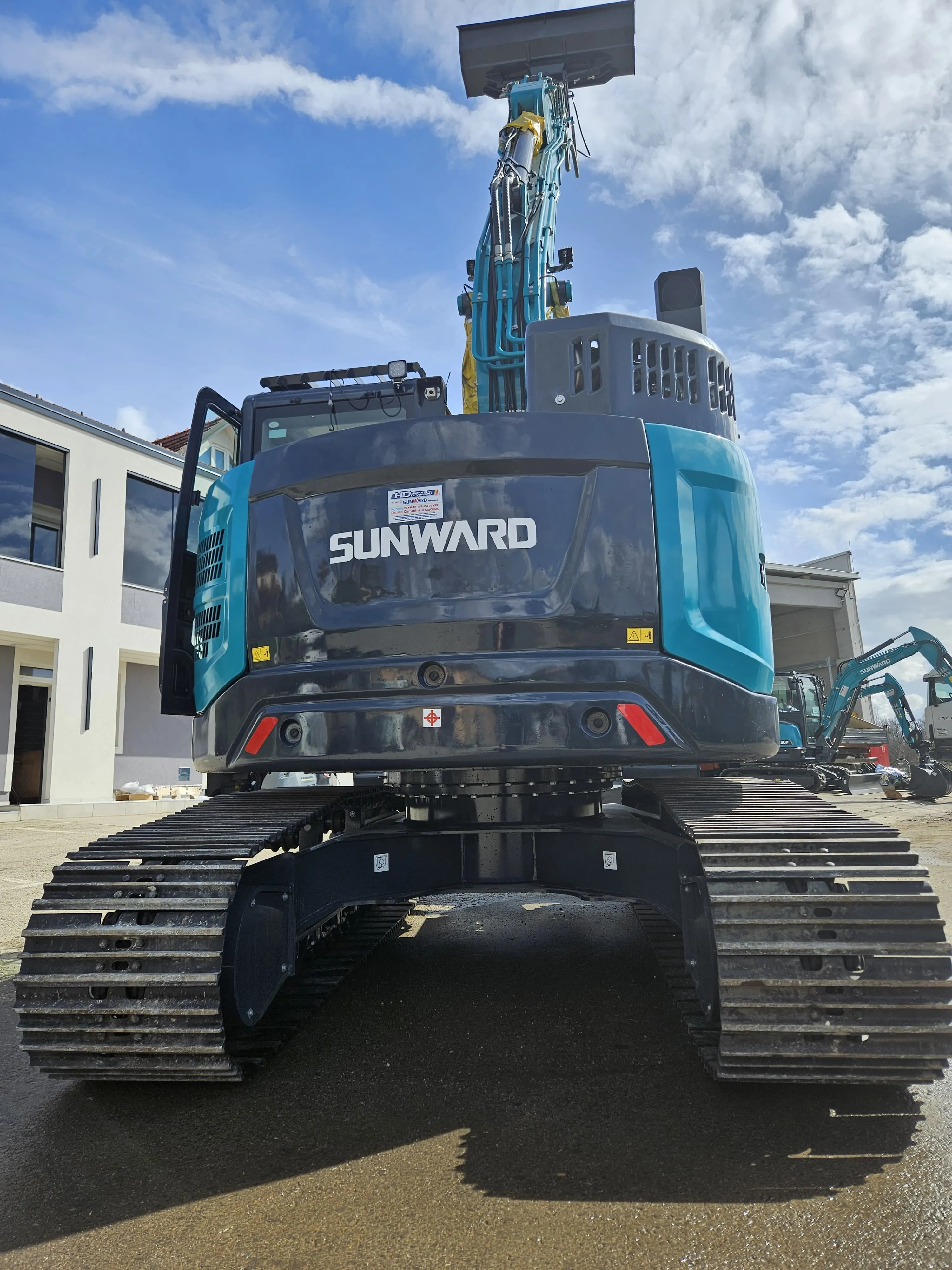 ROVOKOPAČ SUNWARD SWE 155UF 16.5 t BAGER - cover