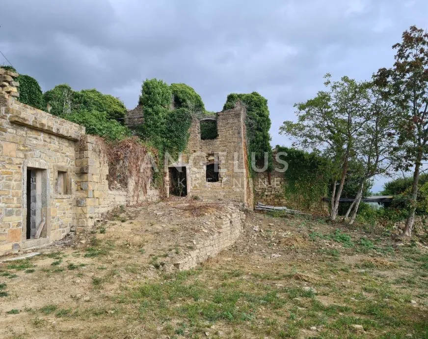 Istra, Motovun - imanje s objektima, 620m2 (prodaja) - cover