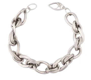 Srebrna narukvica Vivian - cover