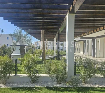 Trogir - NOVOGRADNJA, samostojeća kuća s prekrasnom okućnicom i pogled - cover