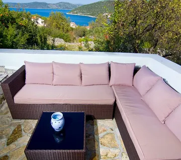 Prodaja,Drvenik Veliki, lijepa mediteranska kuća, 160 m2, 379.000 eura - cover