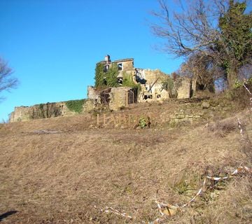 Istra , Groznjan , kompleks naselja , gradjevinska parcela 2400m2 - cover