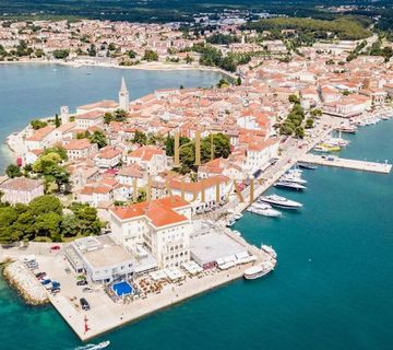 Istra , Porec , luksuzan stan , 3SS+DB , dvoriste , 2 parkinga , pogled na more , podrum - cover