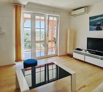 Istra , Pomer ,kuca sa 4 apartmana , bazen , 180m od mora , garaza - cover