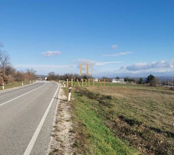 Istra,Barban, građevinsko zemljište uz glavnu cestu 6400m2 - cover