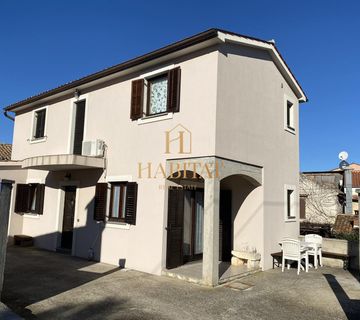 Samostojeca kuća 116m2 POMER 100m od mora - cover