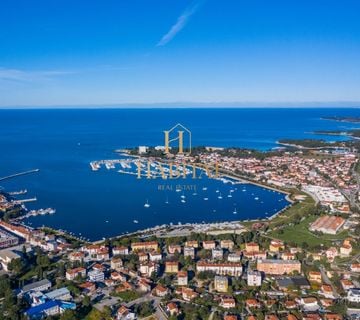 Istra , Umag , stan 95m2 , 3 SS+DB , parking - cover