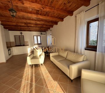Istra, Svetvinčenat, luksuzna kamena vila, 4S+DB, 154 m2, bazen, okućnica, pogled na more - cover