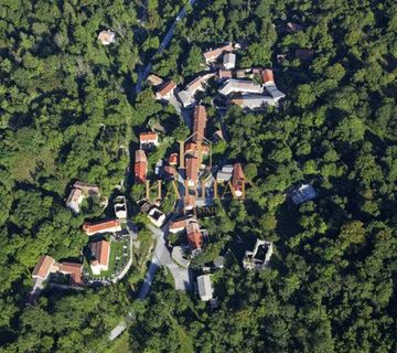 Istra, Ćićarija, Trstenik građevinsko zemljiste 562m2 - cover