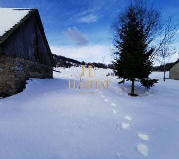 Ravna Gora , kuca 182m2 , gospodarski objekat 90m2 , 6SS+DB , za renovaciju - cover