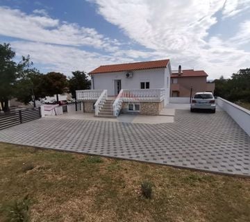 OTOK KRK,Dobrinj samostojeća kamena villa - cover