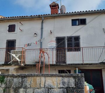 Istra - Rovinjsko Selo - kuća u nizu 120 m2 za renovaciju  - cover
