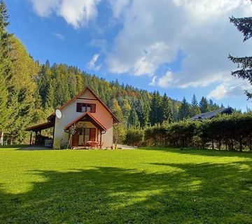 Bjelolasica, Jasenak - predivna vikendica sa uređenom okućnicom 896 m2 - cover