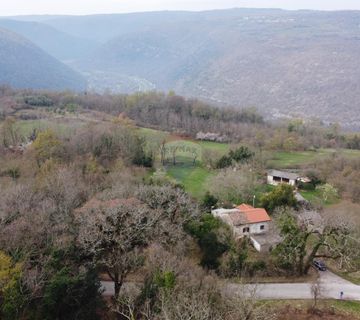 ISTRA, LABIN - Ruševna kuća 90m2 na građevinskom zemljištu 1110m2 - cover