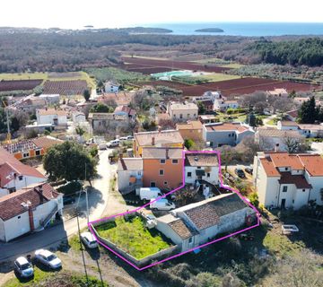 POREČ, MUGEBA - Kuća za adaptaciju s okućnicom 400m2  - cover
