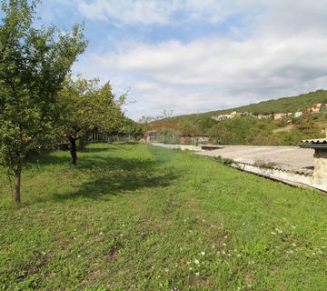 Škurinje - Samostojeća kuća na parceli od 2242 m2 - cover