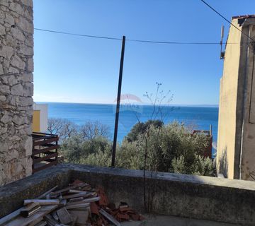 Otok Krk, Stara Baška - samostojeća kuća u fazi renovacije  - cover