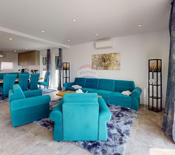 Istra, Kanfanar - luksuzna kuća s bazenom i pogledom na more 160m2 - cover