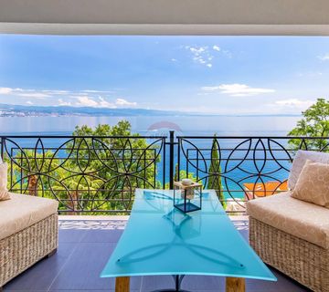 OPATIJA- luksuzan penthouse, sa terasom 80 m2, okućnicom 180 m2, parkingom, 150 m od mora - cover