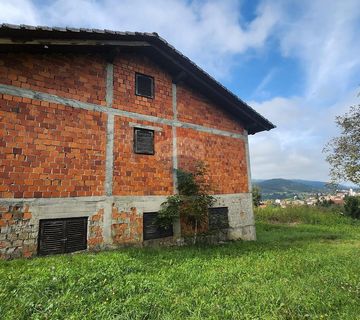 Vrbovsko, Hambarište - započeta gradnja sa predivnim panoramskim pogledom  - cover