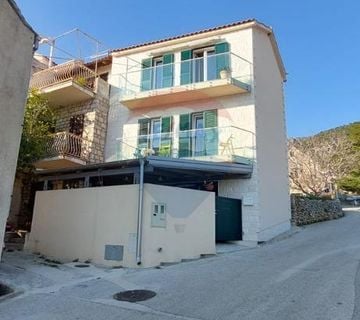 Kuća, Bol na Braču, 140 m2, s prekrasnim pogledom na more i Hvar - cover