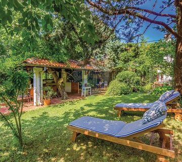 KOSTRENA, imanje s dvije kuće i bazenom - cover