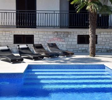 Otok Krk-Malinska kuća sa bazenom -500 metara do plaže - cover