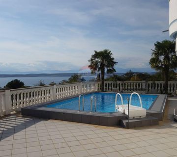 CRIKVENICA, Vila s bazenom, apartmanima i panoramskim pogledom na more - cover