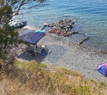 Sv. Juraj, Senj, kuća sa 4 apartmana, 1. red do mora - cover