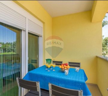 Novigrad - okolica, dvojna kuća u blizini mora - cover