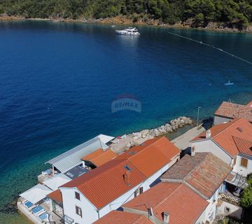 Otok Cres,Valun,stara primorska kuća,127 m2,10 m od mora - cover