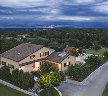 Istra, Sveti Petar u Šumi održavana kuća sa 3 apartmana - cover