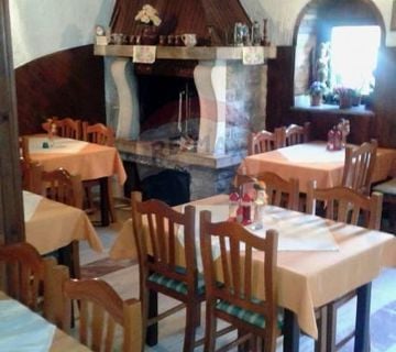 Istra, Buje, restoran s trosobnim stanom - prilika! - cover