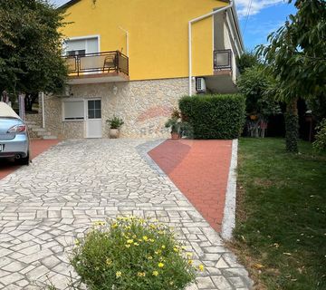 Crikvenica,Selce, Kuća s 3 apartmana i pogledom na more - cover