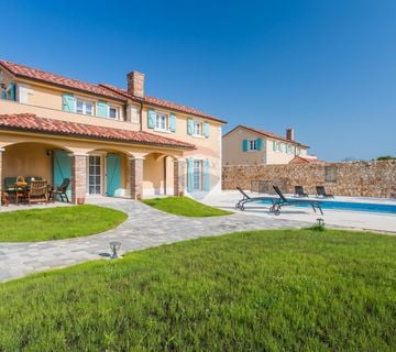 OTOK KRK-KRAS villa sa bazenom - cover