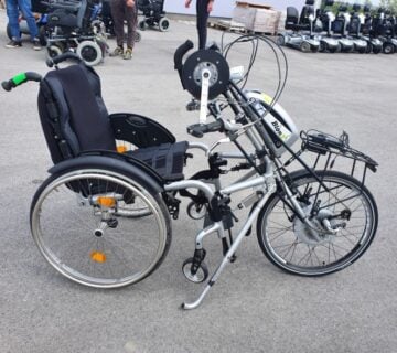 HANDBIKE - ELEK. PRIKLJUČAK S INVALIDSKIM KOLICIMA - cover