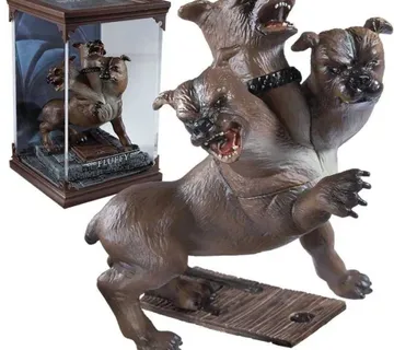 Harry Potter Magical Creatures Fluffy figura 13cm - cover
