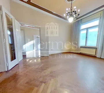GRAÐANSKI STAN KAO POSLOVNI PROSTOR (URED), VISOKI STROPOVI, 8 SOBA, 200 m2 - Zagreb