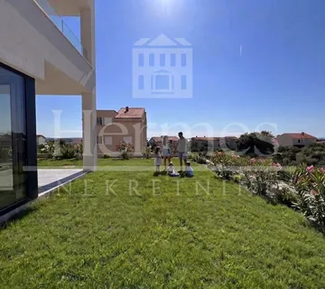 Novogradnja! 3-Sobni Stan U Prizemlju S Vrtom, Mandre, Otok Pag - Mandre, Kolan