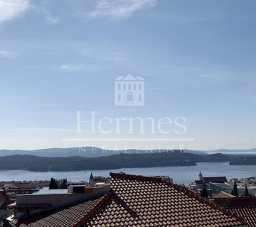 KUĆA S 2 STANA, TERASAMA I PANORAMSKIM POGLEDOM NA MORE, ŠIBENIK,VAROŠ - cover