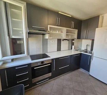 Dugoročno dvosoban stan: Split, 50.00 m2 (iznajmljivanje) - cover