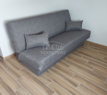 PENTHOUSE NOVOGRADNJA - USELJIV - PREDIVNA TERASA I POGLED - cover