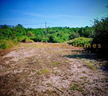 Kršan, Istra - Građevnisko zemljište 761 m2, sa građevinskom dozvolom - cover