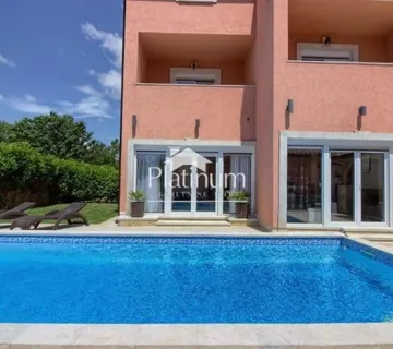 Medulin, kuća s bazenom, 380 m2, more 350 m (prodaja) - cover