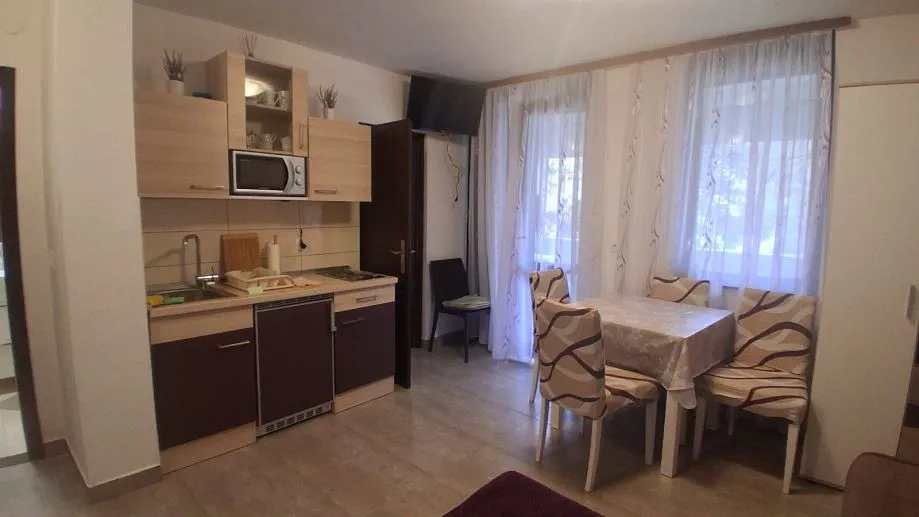 ČERVAR PORAT-RENOVIRAN STAN NA PRODAJI 1 KAT (prodaja) - cover